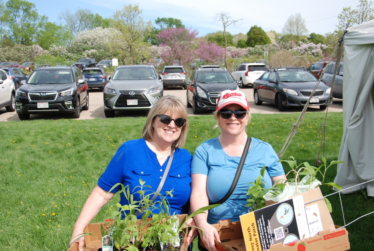 people purchasing native plants